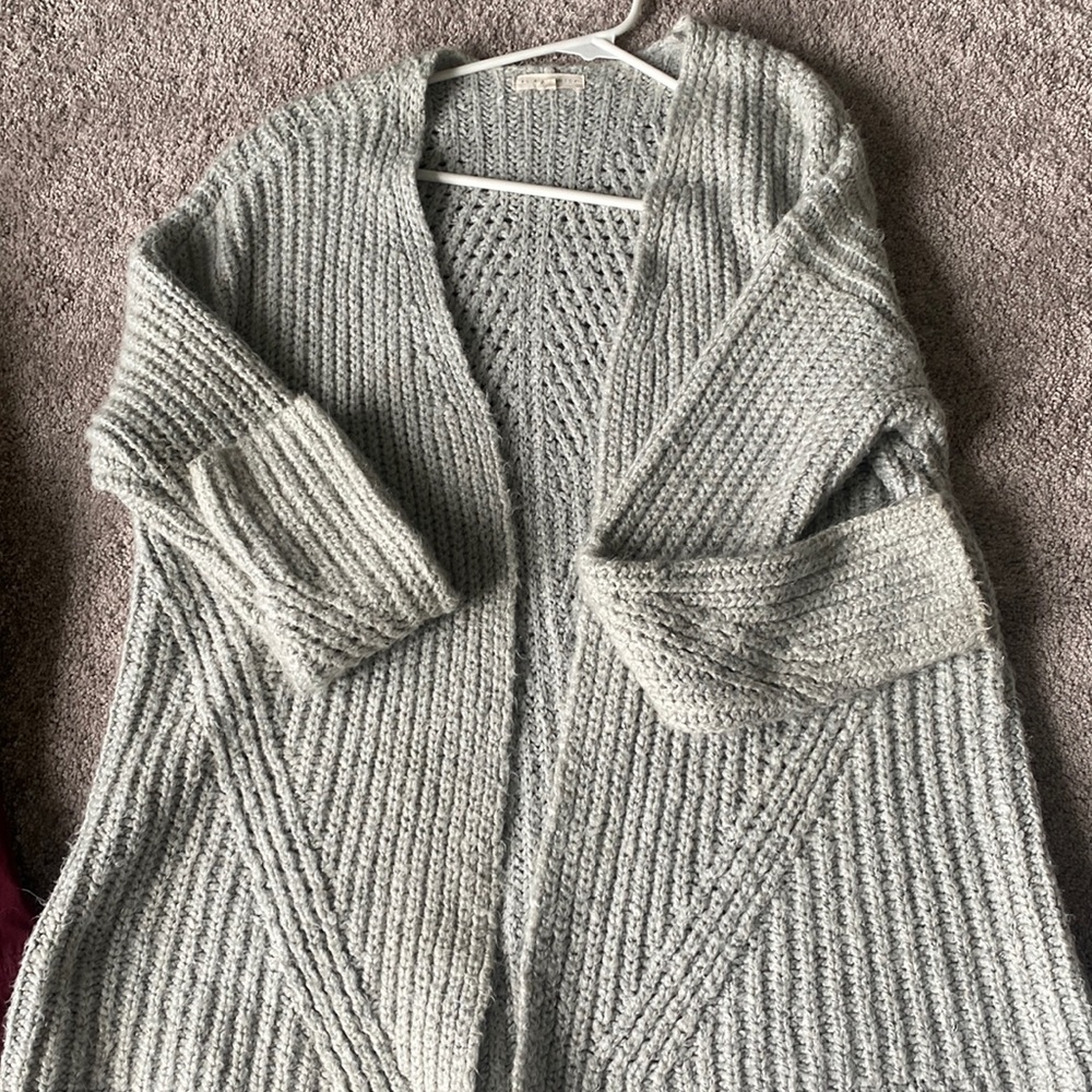 LA hearts Sweater